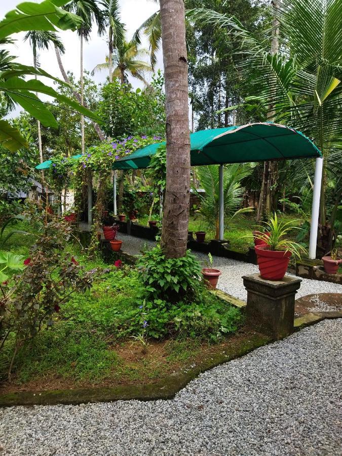 Munroe Lagoons Kollam Exterior photo